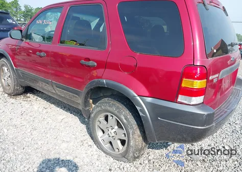 2004 Ford Escape Xlt from USA, damaged, VIN 1FMCU93194KB34635